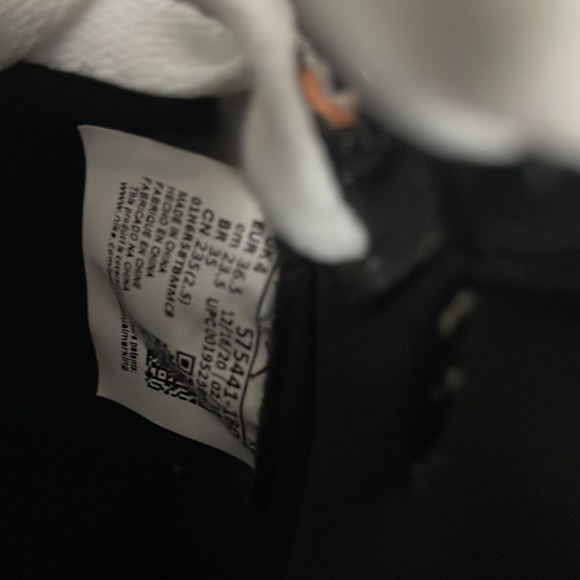 Jordan 1 Electric Orange High GS - Picture 5 of 8